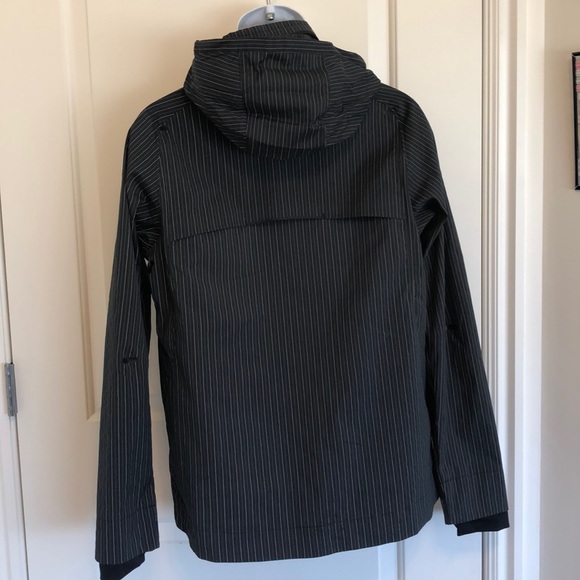 Lululemon jacket. - Picture 2 of 4